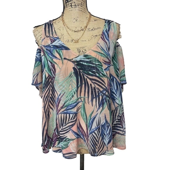 Show Me Your Mumu Hazel Palm Ruffle Cold Shoulder - Picture 4 of 12